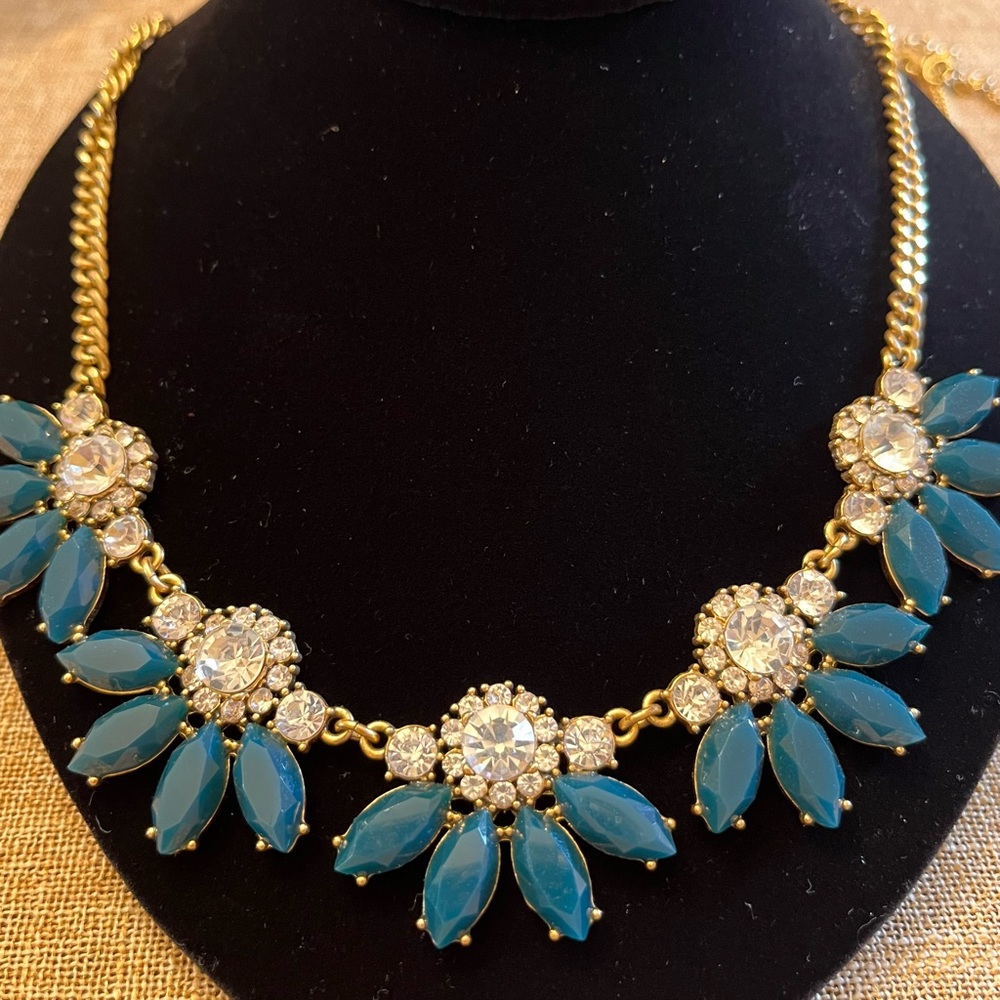 J. CREW Teal & Clear Faceted Crystal Gold Tone Boho Statement Necklace 17” - 20”